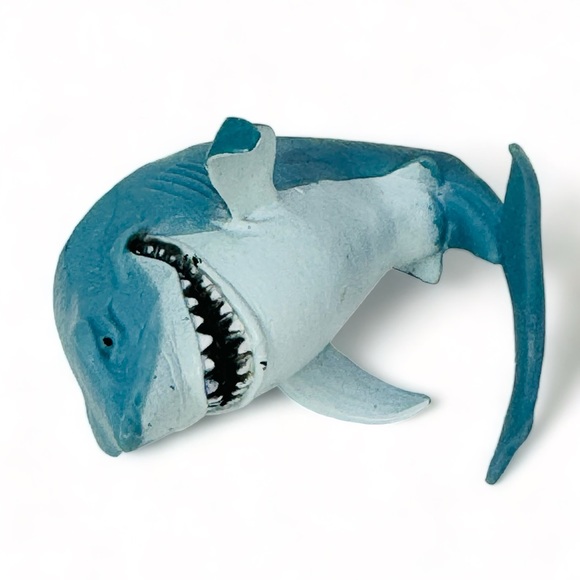 Disney Pixar Finding Nemo Toy Figure Lot Of 4 Dory Squirt Bruce Marlin Cake Top - Picture 5 of 8